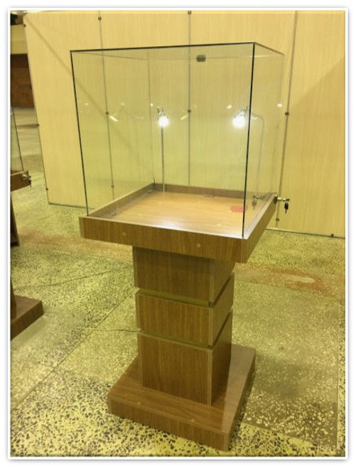 ВИТРИНА-КУБ