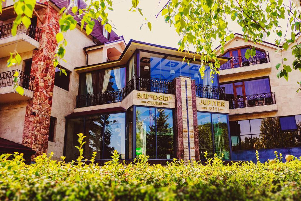 "ЮПИТЕР" ЦАХКАДЗОРСКИЙ ГОСТИНИЧНЫЙ КОМПЛЕКС  «ՅՈՒՊԻՏԵՐ» ԾԱՂԿԱՁՈՐԻ ՀՅՈՒՐԱՆՈՑԱՅԻՆ ՀԱՄԱԼԻՐ  "JUPITER" TSAGHKADZOR HOTEL COMPLEX