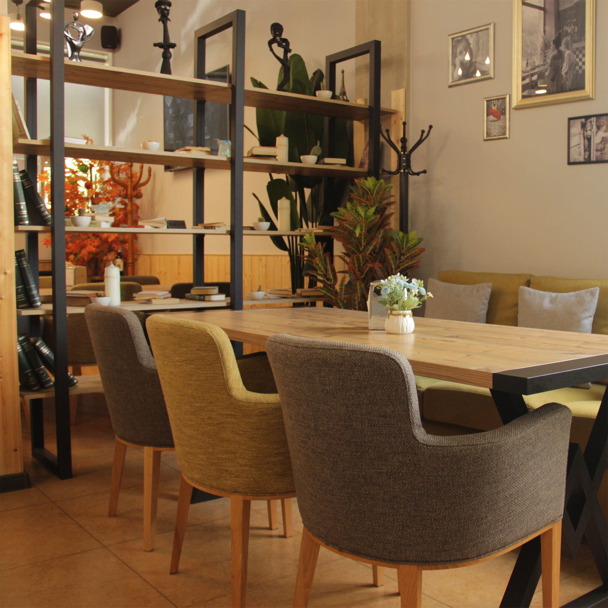 "БИГ ЭНД ТЕЙСТИ"    «ԲԻԳ ԸՆԴ ԹԵՅՍԹԻ»  "BIG AND TASTY"