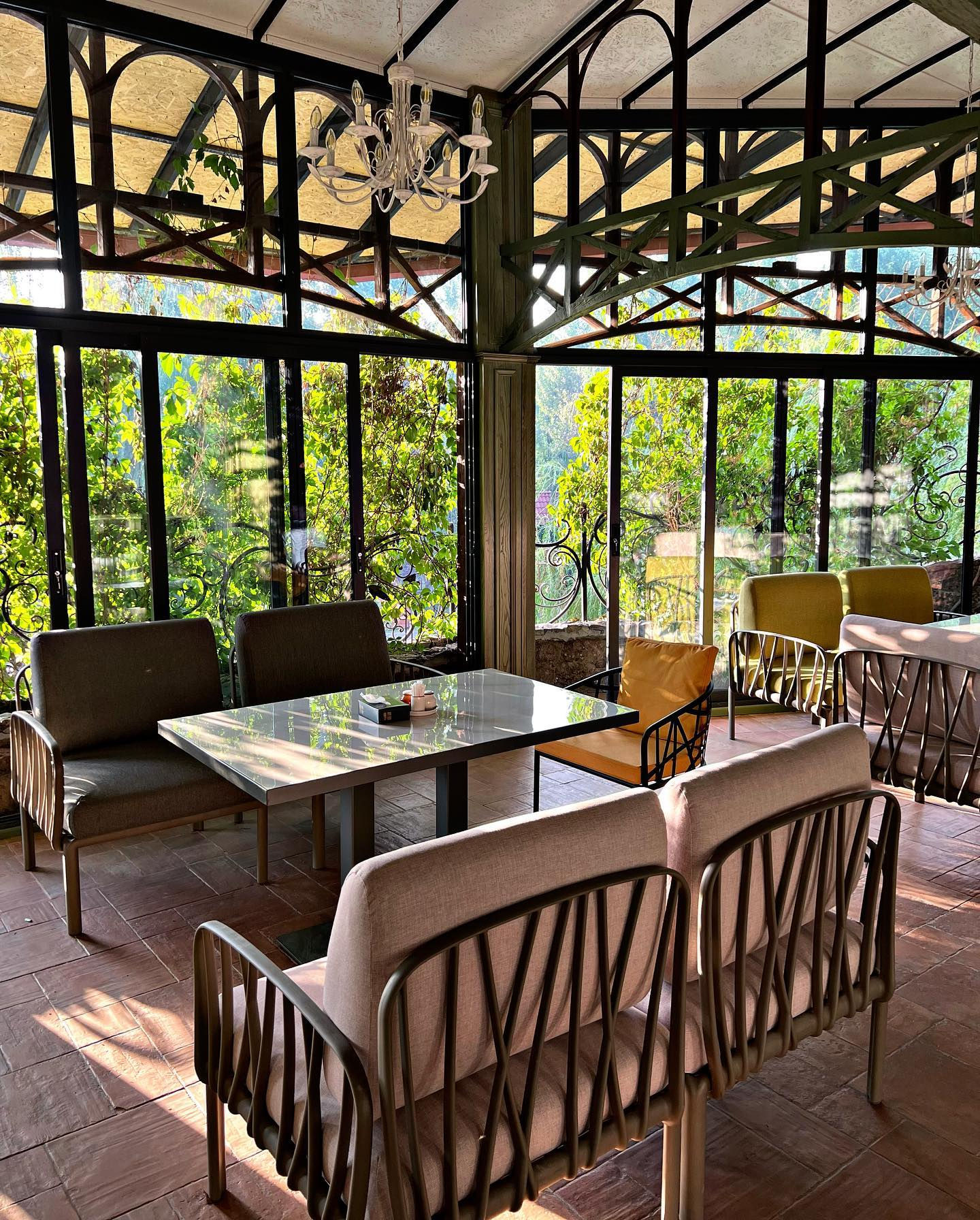 "АКУНКИ ДРАХТ" РЕСТОРАН   «ԱԿՈՒՆՔԻ ԴՐԱԽՏ» ՌԵՍՏՈՐԱՆ  "AKUNQI DRAKHT" RESTAURANT