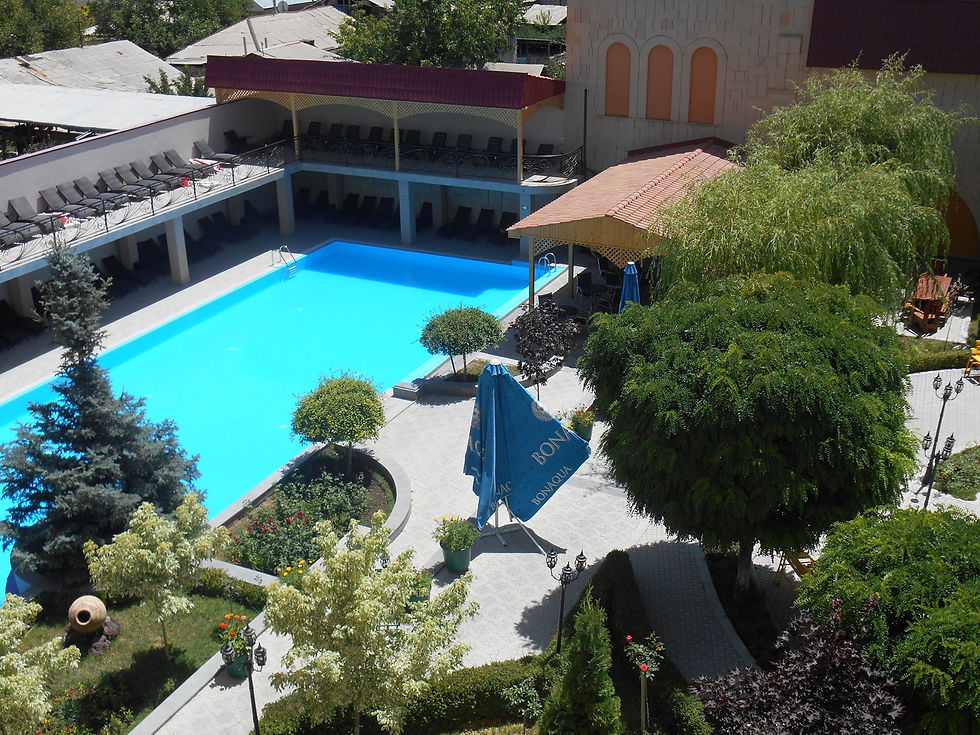 "РОЯЛ ПАЛАС" ГОСТИНИЦА   «ՌՈՅԱԼ ՓԱԼԱՍ» ՀՅՈՒՐԱՆՈՑ  "ROYAL PALACE" HOTEL