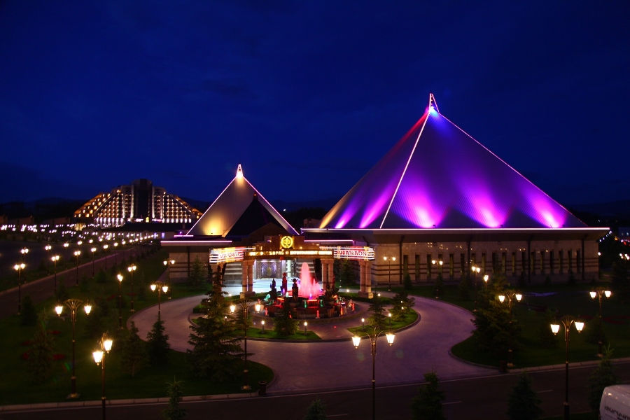 "ФАРАОН" КОМПЛЕКС ДОСУГА И ОТДЫХА  «ՓԱՐԱՎՈՆ» ՀԱՆԳՍՏԻ ԵՎ ԺԱՄԱՆՑԻ ՀԱՄԱԼԻՐ  "PHARAON" LEISURE AND ENTERTAINMENT COMPLEX