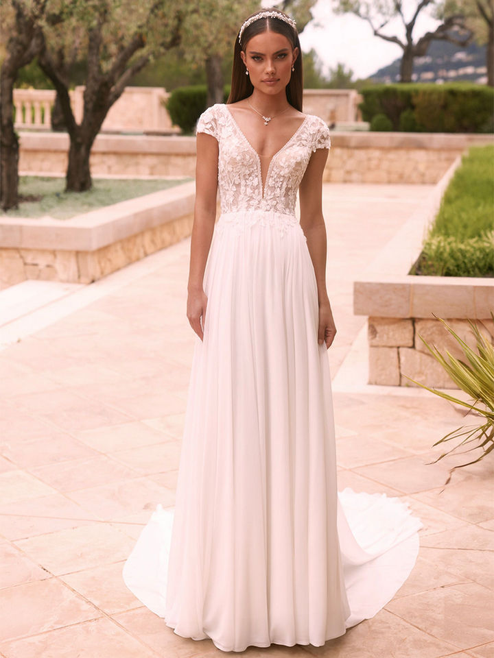 Standesamtkleid mit tiefem V-Ausschnitt und fließendem Chiffonrock – modernes Boho Brautkleid für standesamtliche Hochzeit