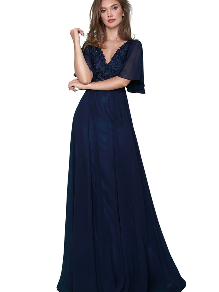 Dunkelblaues Hofstaatkleid mit V-Ausschnitt und fließendem Schnitt – stilvolles Schützenfestkleid und elegantes Ballkleid