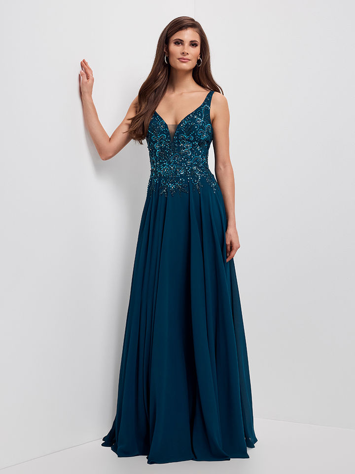 Petrolfarbenes Hofstaatkleid mit Glitzeroberteil und fließendem Schnitt – glamouröses Schützenfestkleid für Hofdamen