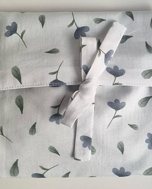 Flores e folhas.jpeg