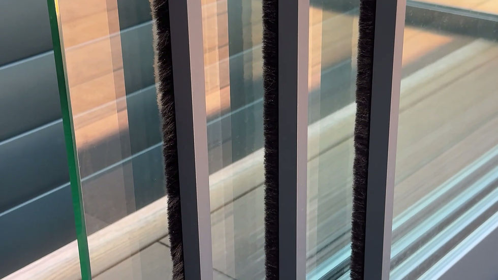 Miniaturbild: Video für Glasschiebetür für Aluminium-Pergola