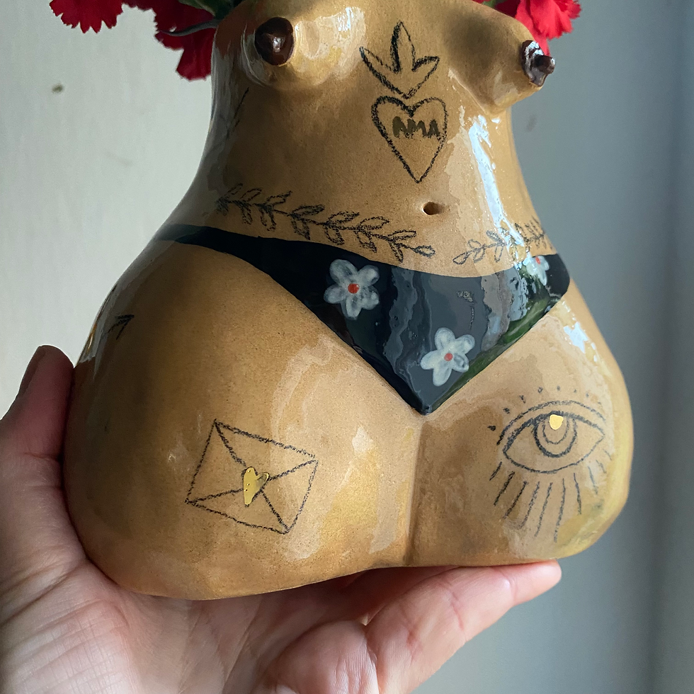 Miniatura: Sgabrina tatuata