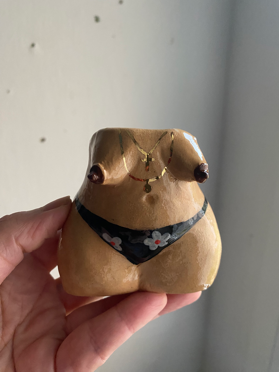 Miniatura: Sgabrina mignon con collane oro 2