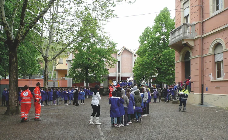 PASM e il terremoto, palazzo caduto
