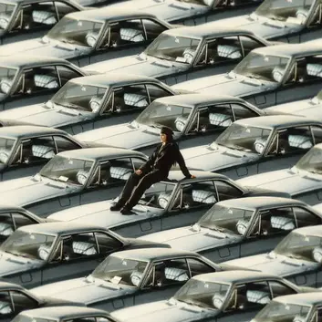 SIENNA SPIRO | SINK NOW, SWIM LATER (2025)