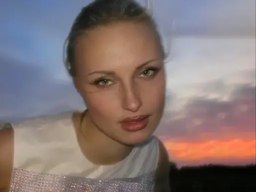 SAINT CLARA | BREAKUP GLOW