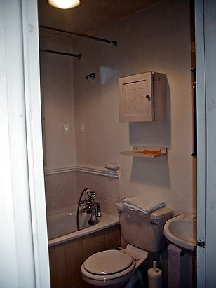 HGH2001-04 Flat 6 (c) Stephen Piskor.jpg