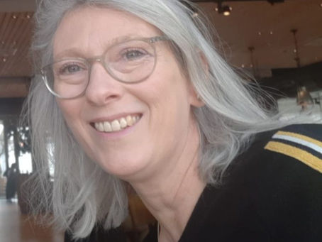 WORKING TOGETHER IN SMALL BRANCHES, Sheila Prins-Knight
