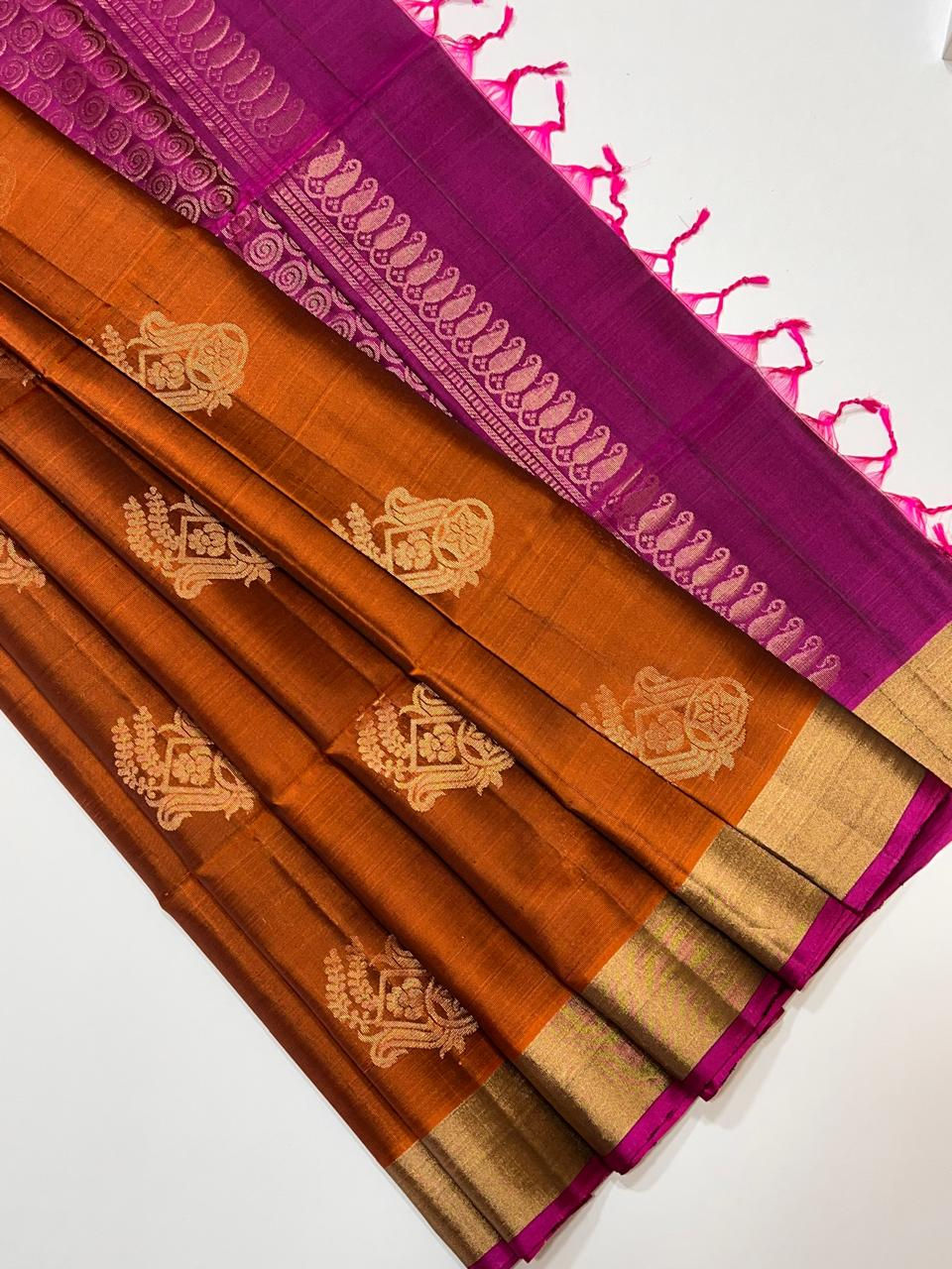 Thumbnail: KANCHIPURAM PURE HANDLOOM SOFT SILK SAREE