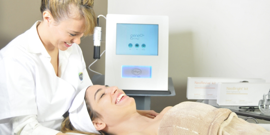 OxyGeneo facial treatment illustration, bright clinical white background, oxygen bubbles visual