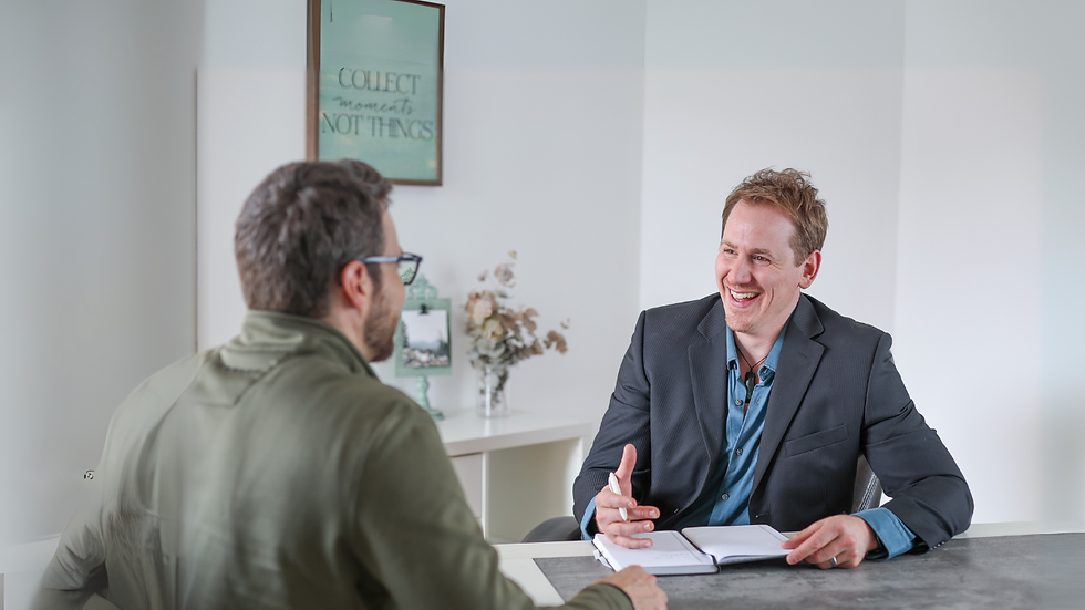 Intimate Wedding Wedding Website in Green and Red Light Floral Style (2).png