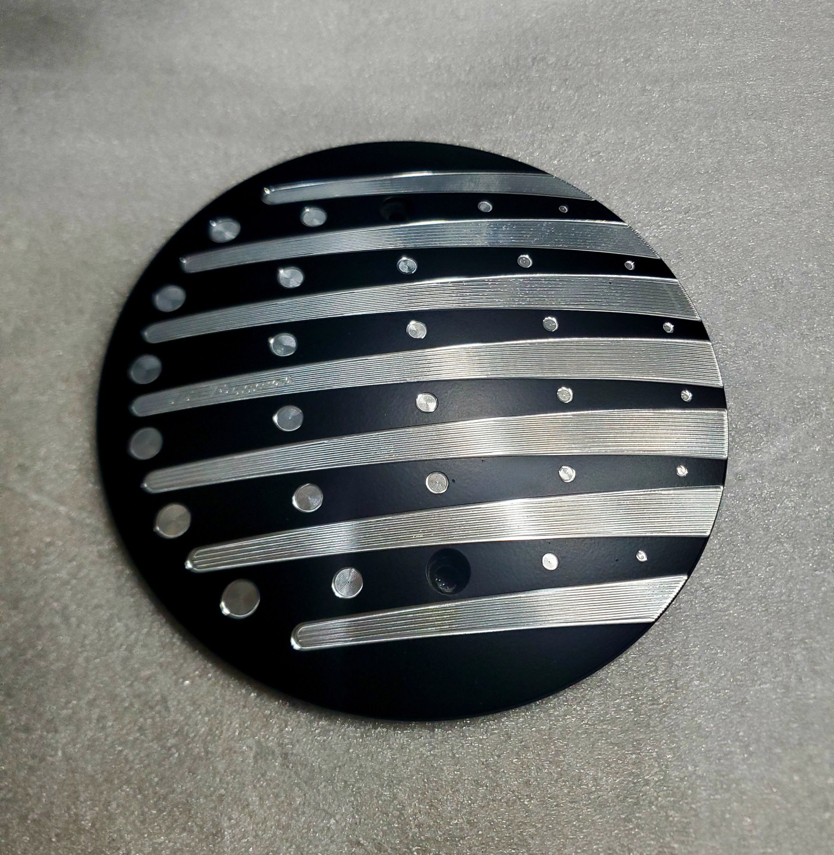 INDIAN PRIMARY DERBY COVER - LINES W/ DOTS