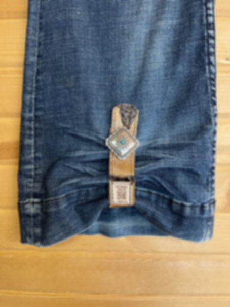 PANT SAVERS #143 Close Up