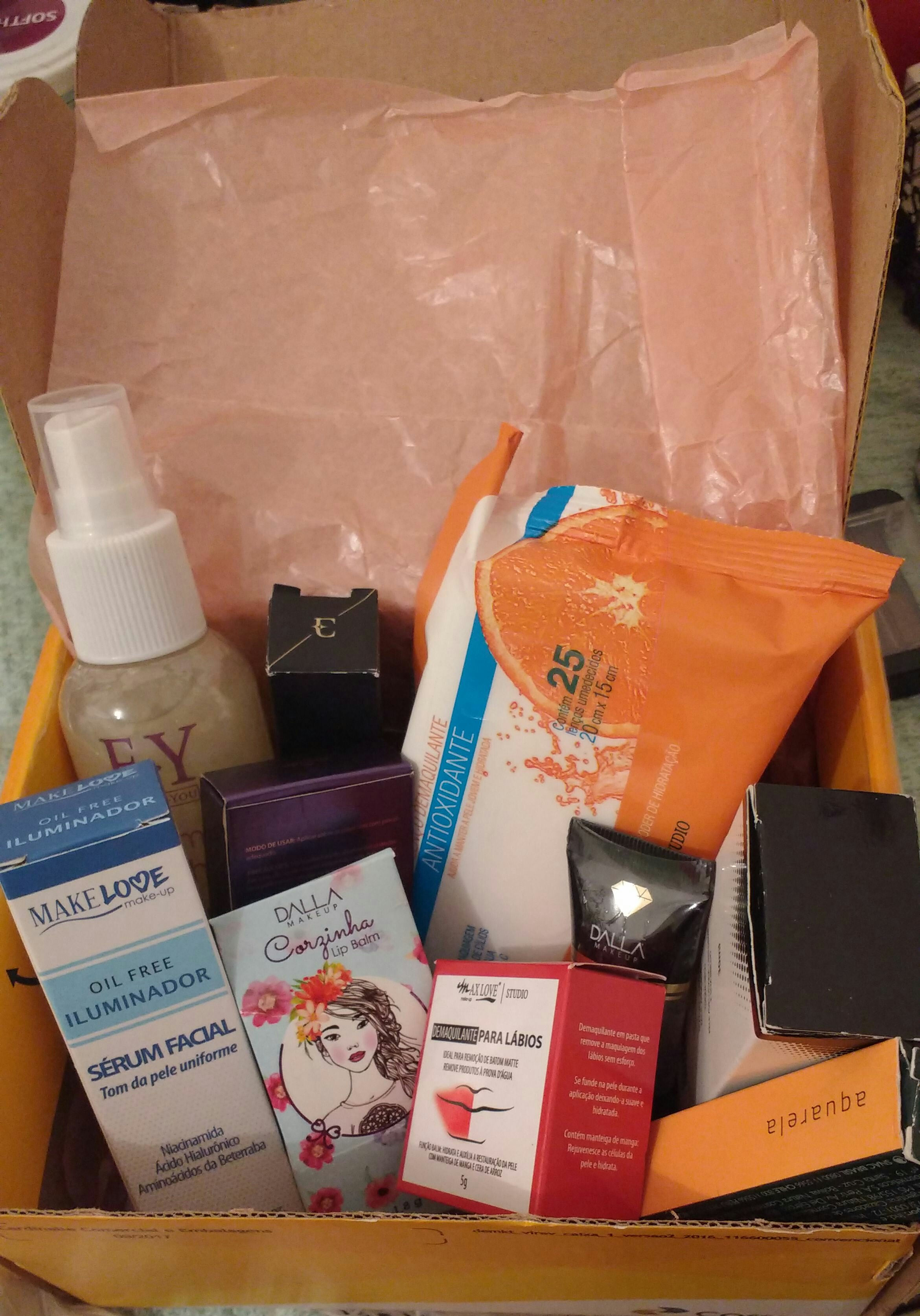 Box Maquiagem (100,00 + frete )
