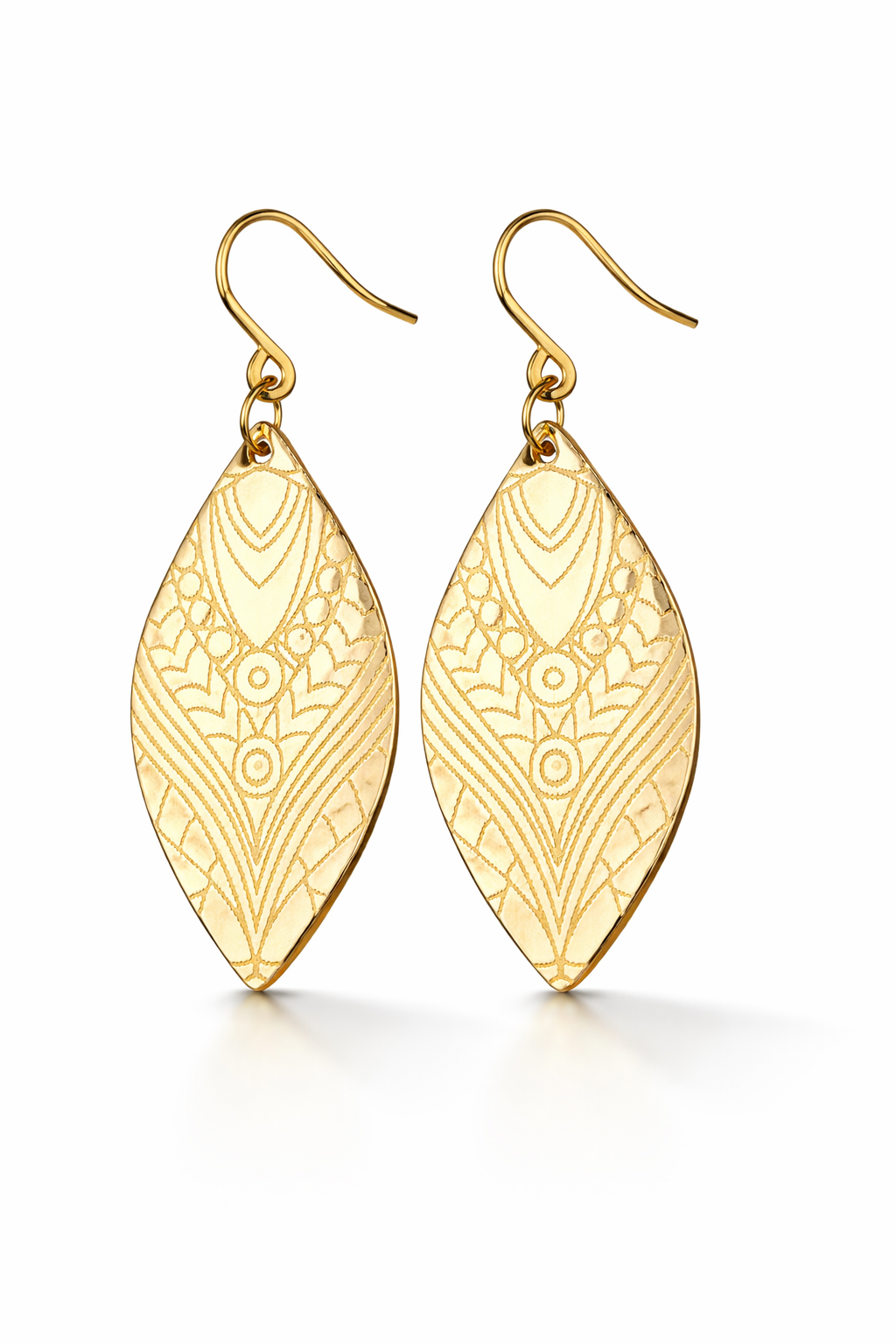Pendientes Gold de metacrilato con ganchos de acero hipoalergénico chapados en oro 18K, diseño ligero, boho y waterproof.