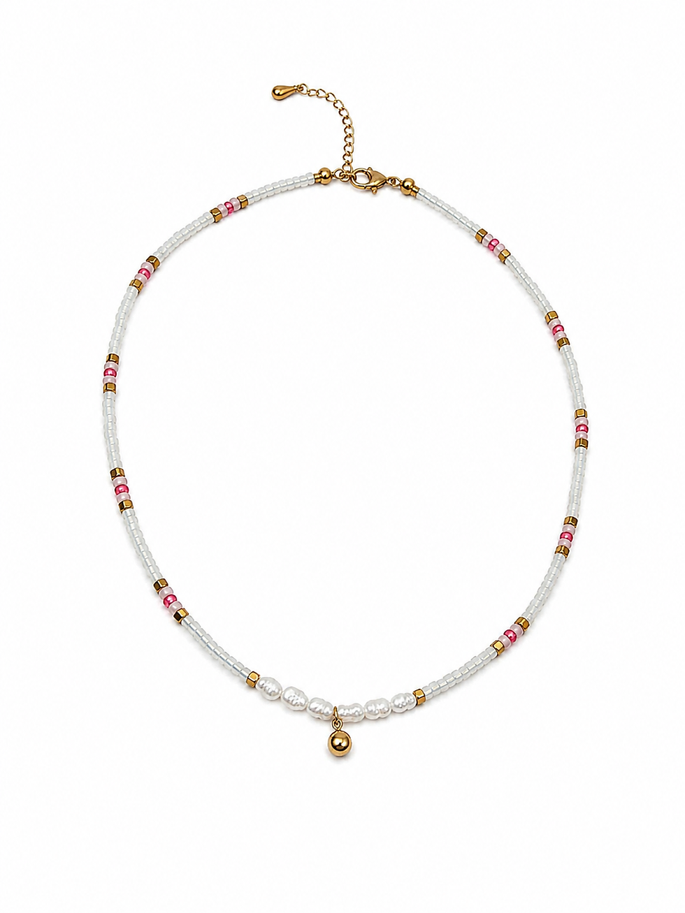 Collar corto Chloe de acero dorado hipoalergénico y roca Miyuki con cierre de mosquetón ajustable.