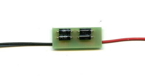 MODULE RALENTISSEUR POUR GARES,SIGNAUX,DESCENTES,ETC....JLK85