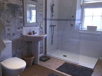 bathroom_edited.jpg