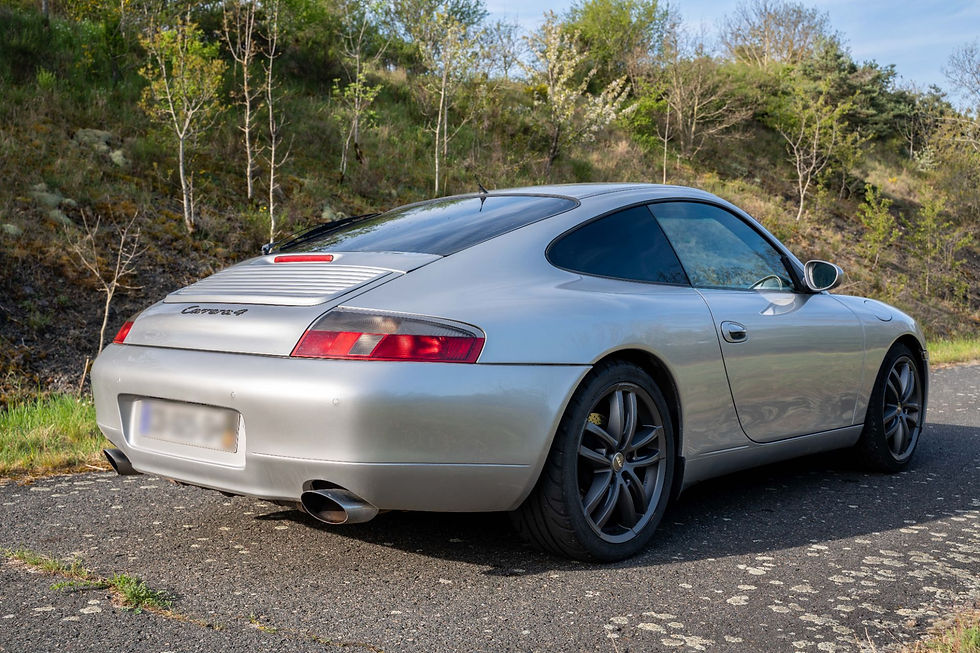 Miniatura: Porsche 911 Carrera 4 Tipo 996. Anno 2000