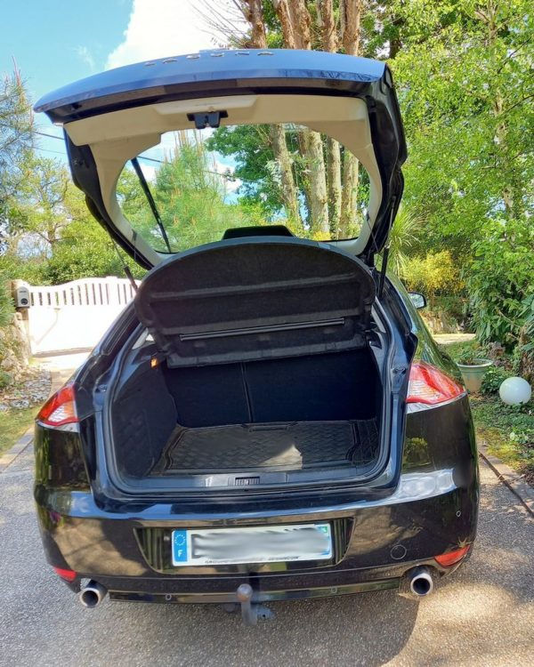 Miniature : Renault Laguna 2.0 dCi 175 FAP Bose Edition A