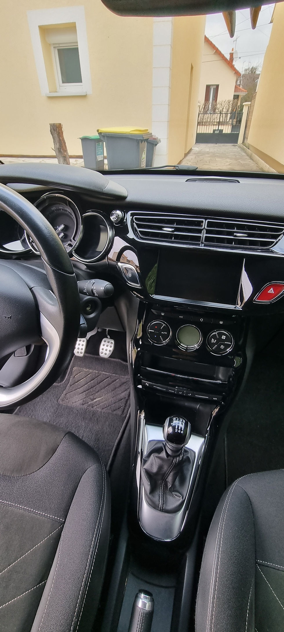 Miniatura: CITROEN DS3 1,6 THP SPORT CHIC ULTRA PRE