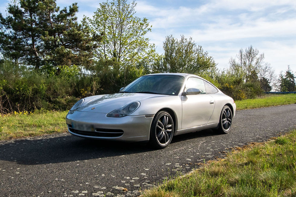 Miniatura: Porsche 911 Carrera 4 Tipo 996. Anno 2000