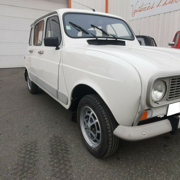 Miniatura: Renault R 4