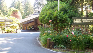 The Inn at Otter Crest Entry