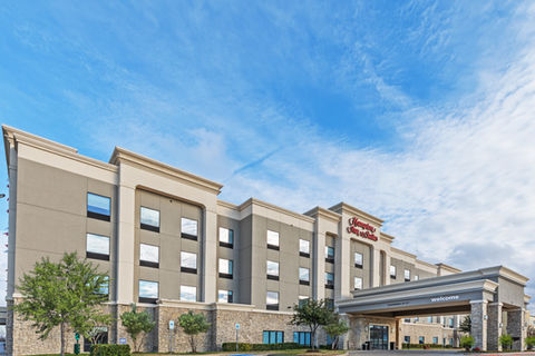 Hampton Inn & Suites by Hilton