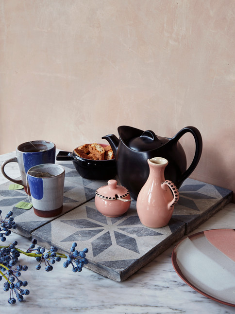 Homes & Antiques magazine