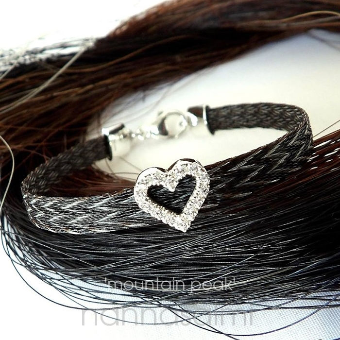 Thumbnail: Horsehair bracelet diamonds Paardenhaararmband Pferdehaararmband Bracelet en crin 馬毛のブレスレット Jouhirannekoru مجوهرات_شعر_الحصان