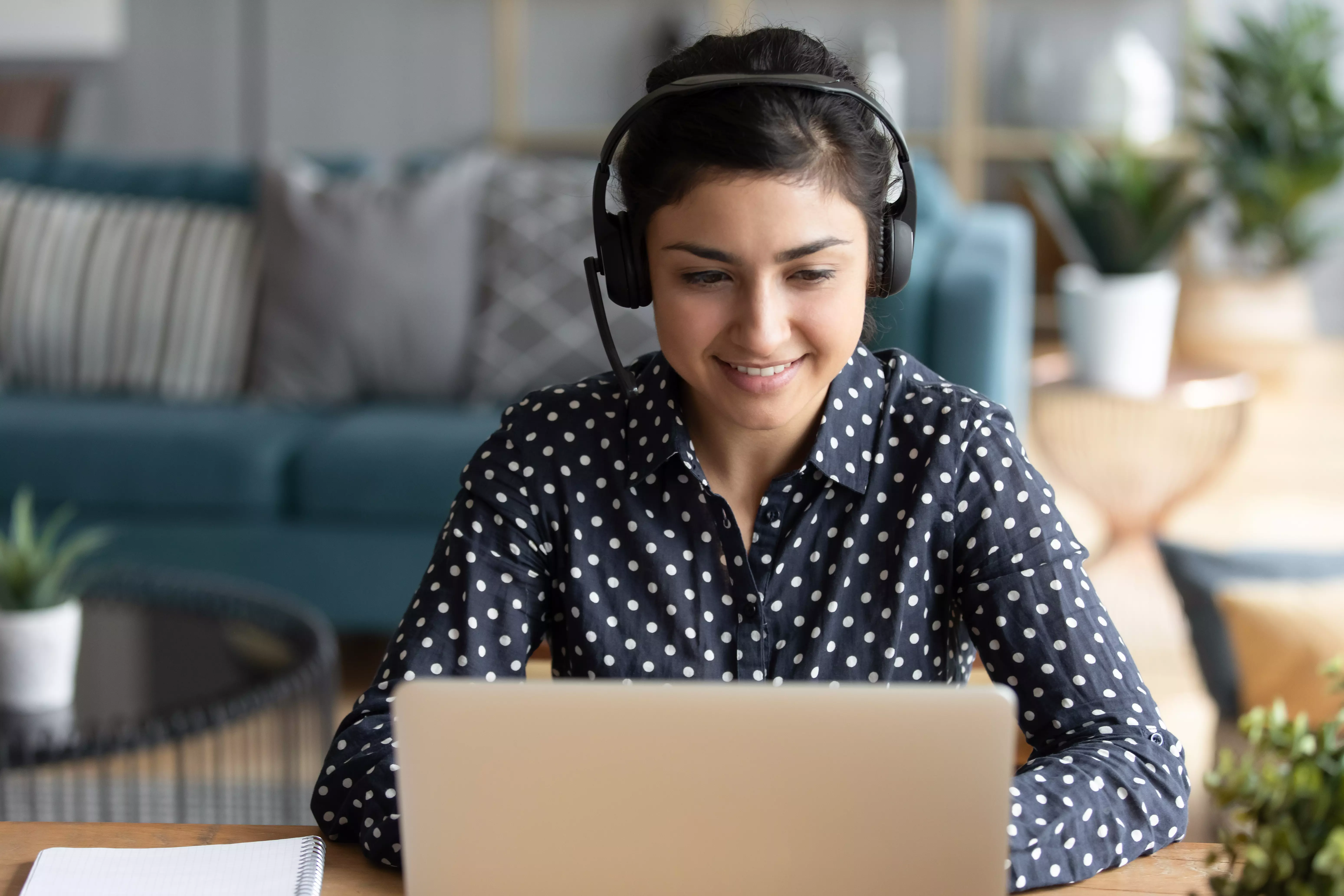Estudiante en videollamada