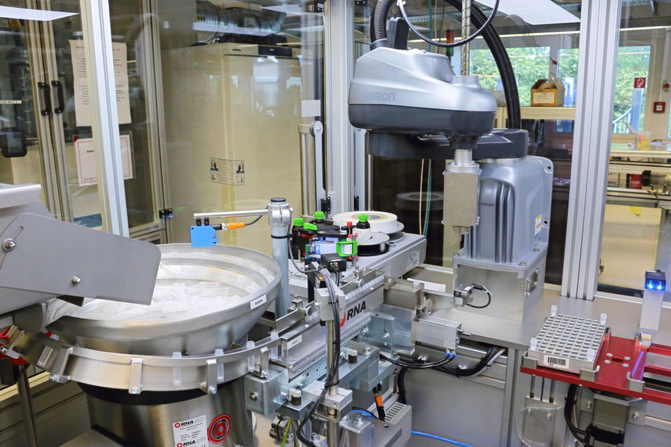 Tubehandling Laboratory Technology Tubes D&T Engineering GmbH Eurofins feeding unit