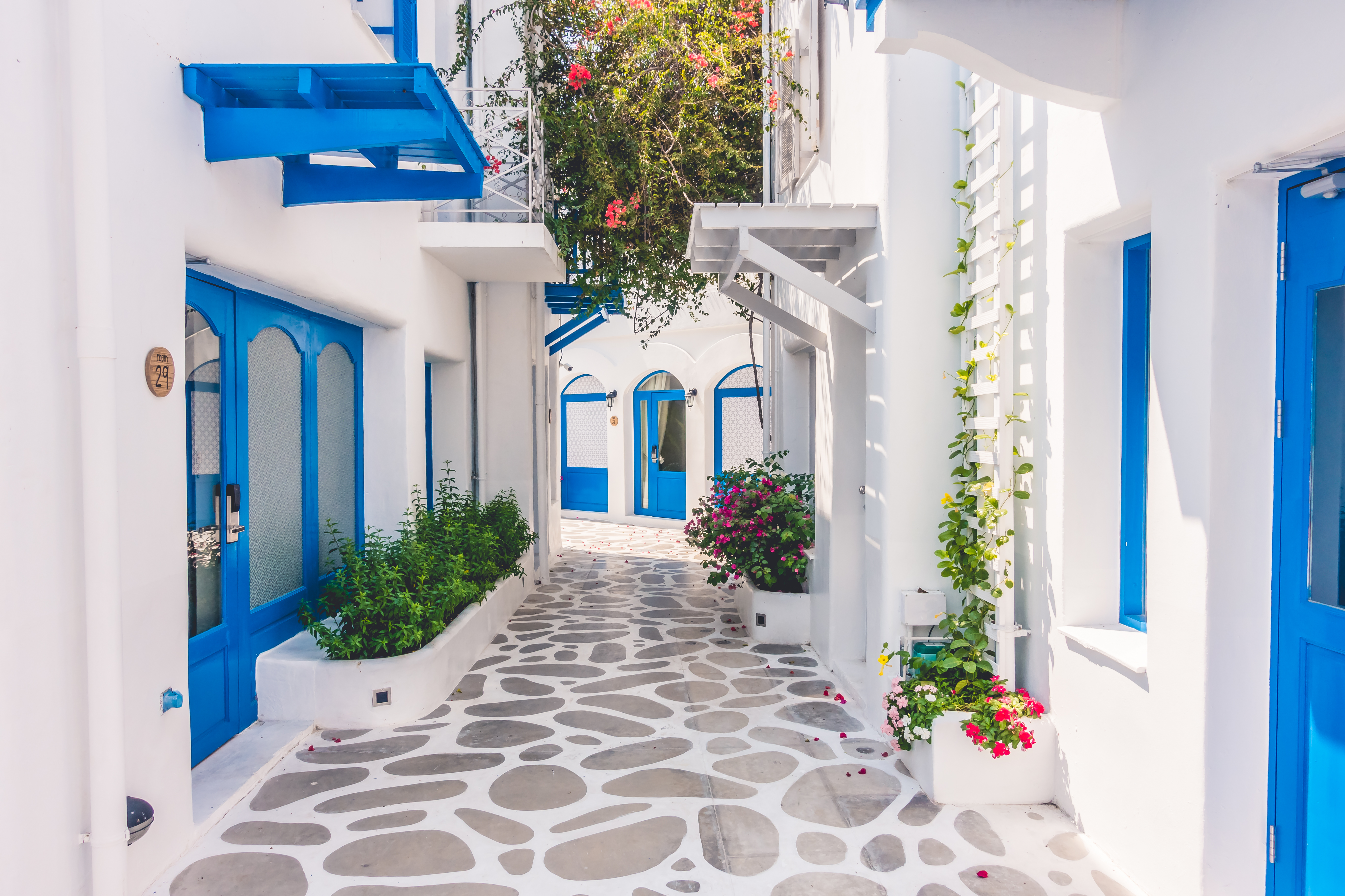 travel-mediterranean-aegean-traditional-architecture.jpg