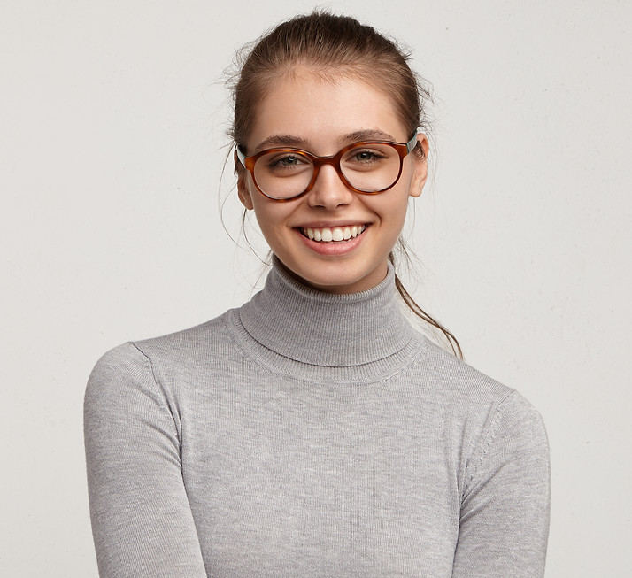 portrait-young-woman-wearing-eyeglasses.jpg