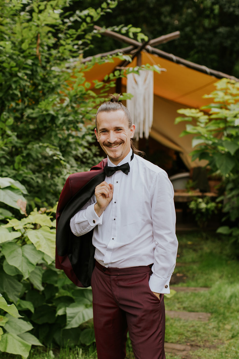 Cicha 23, Sesja ślubna, ślub humanistyczny, ceremonia ślubna, ślub plenerowy, ślub w plenerze, plenerowe wesele, wesele w Cicha 23, reportaż ślubny, fotograf ślubny Warszawa, zdjęcia ślubne w Cicha 23, Cicha 23 sala weselna, Kimura Glamping, Mała Stajnia, Duża Stajnia, boho ślub, boho wesele, rustykalne wesele