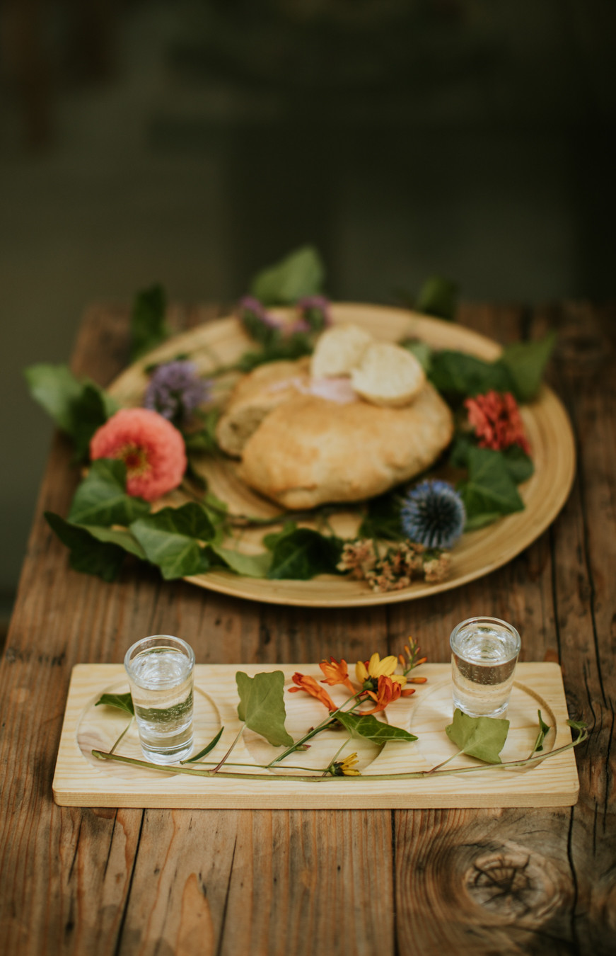 Oczyszczalnia Miejsce, plener w dniu ślubu, ślub w Oczyszczalni, wesele w Oczyszczalni, rustykalne wesele, boho wesele Warszawa, slow wedding Warszawa, slow wedding Oczyszczalnia Miejsce, piękna sala na wesele pod Warszawą, wesele w naturze, slow wedding, fotograf Warszawa, rustykalny fotograf ślubny, plener poślubny, zimne ognie, reportaż ślubny Oczyszczalnia Miejsce