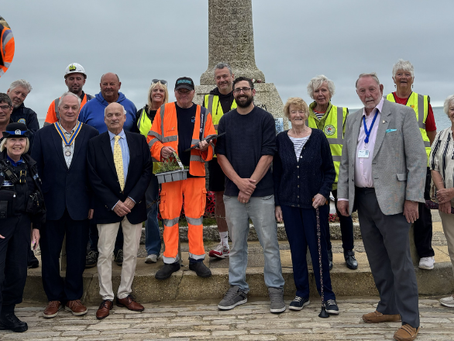 Sandown Street Cleaner Honoured After 25 Years Of Service