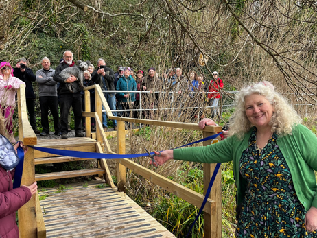 New 12-Mile Stretch Of England Coast Path Opens On Isle Of Wight