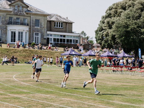 Sign up for the Isle of Wight NHS Trust Charity's Fancy Dress Fun Run