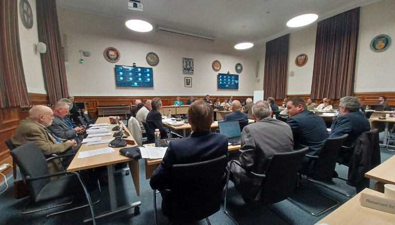 Isle Of Wight Councillors Back Pay Rise After 25-Year Review