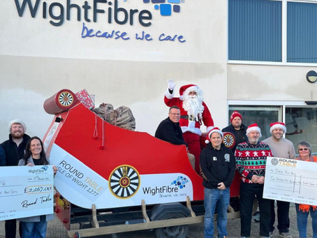 Isle Of Wight Round Table Sleigh Runs Raise More Than £5,000 For Island Charities