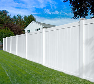 white-vinyl-privacy-panels-by-illusions-vinyl-fence.jpg