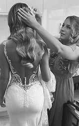 wedding hair stylist